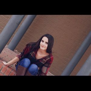 Meet your Posher, Emily